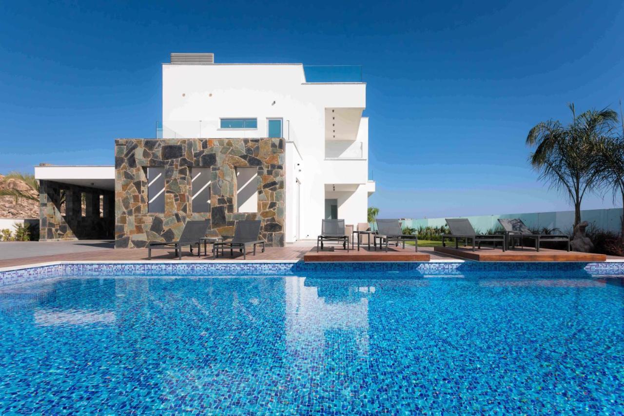 Sea Pearl Beachfront Villas - Breeze Ayía Nápa Extérieur photo