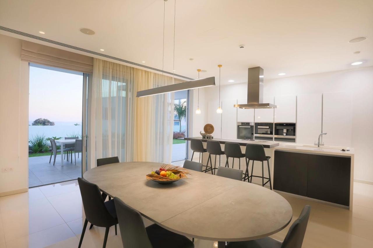 Sea Pearl Beachfront Villas - Breeze Ayía Nápa Extérieur photo