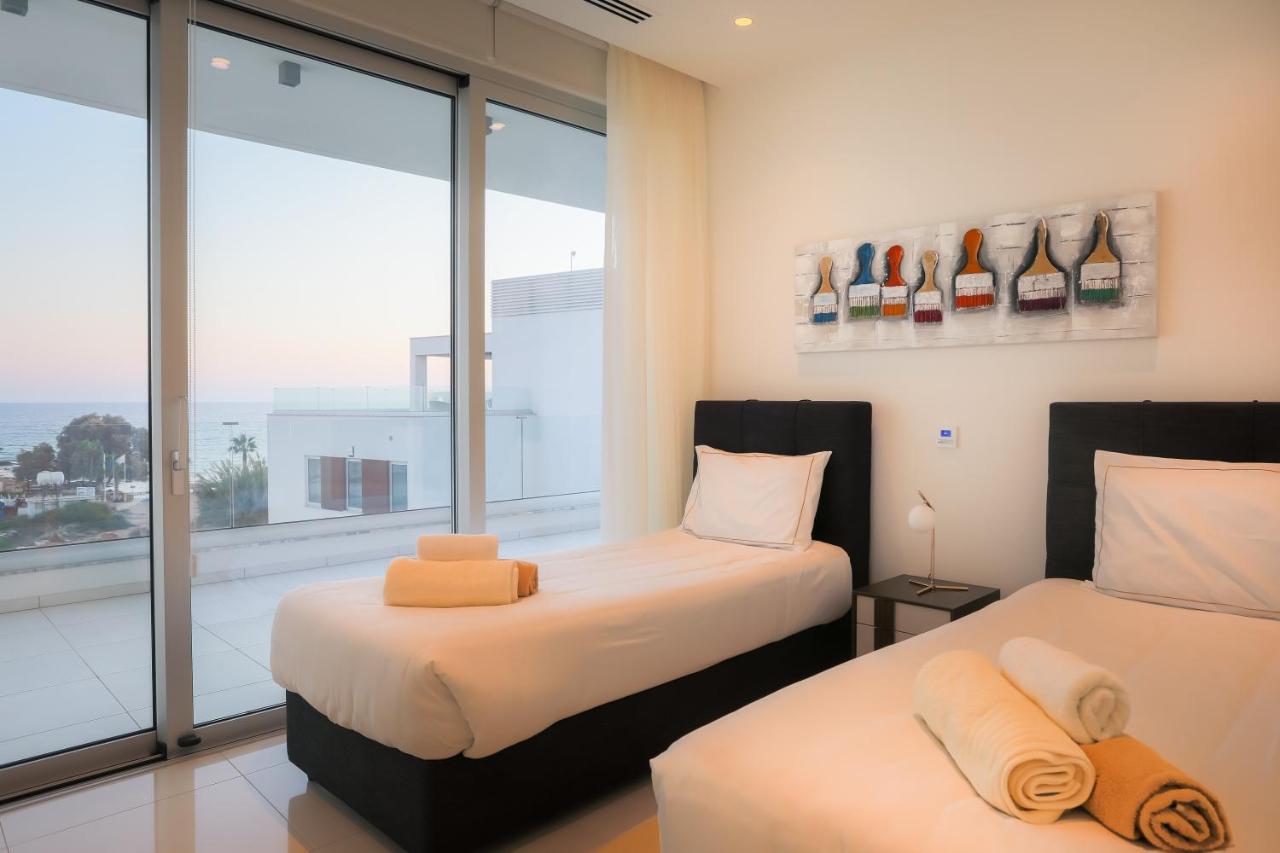 Sea Pearl Beachfront Villas - Breeze Ayía Nápa Extérieur photo