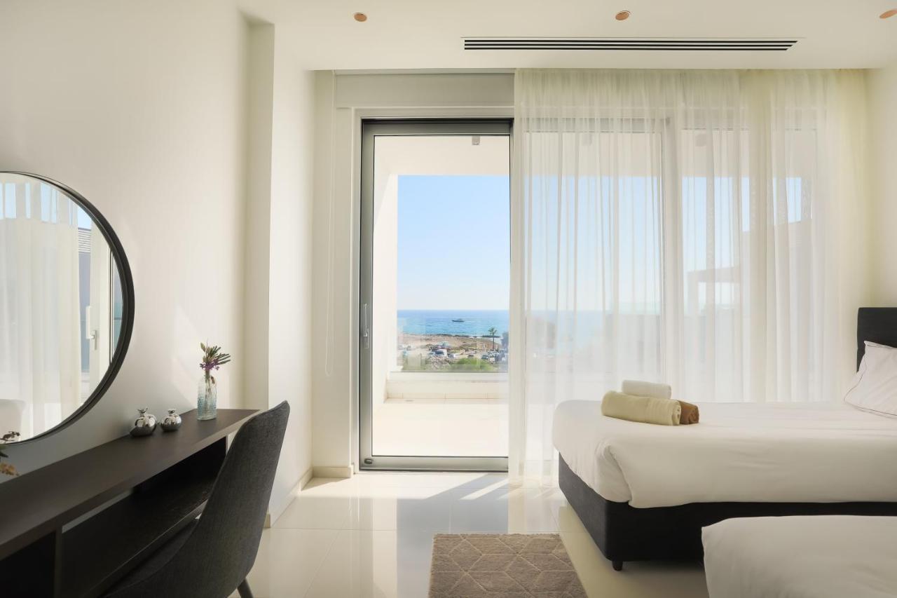 Sea Pearl Beachfront Villas - Breeze Ayía Nápa Extérieur photo