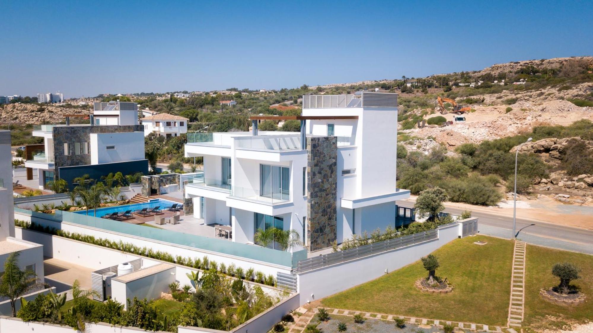 Sea Pearl Beachfront Villas - Breeze Ayía Nápa Extérieur photo